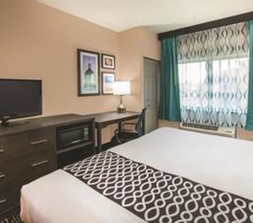 La Quinta Inn by Wyndham Indianapolis North at Pyramids