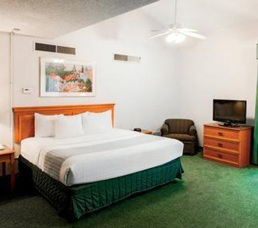 La Quinta Inn by Wyndham Indianapolis Airport Lynhurst