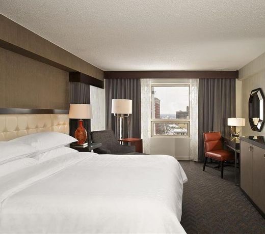 Sheraton Indianapolis City Centre Hotel