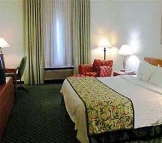 Fairfield Inn & Suites Indianapolis East