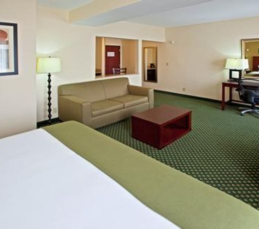 Holiday Inn Express Hotel & Suites Indianapolis - East, an IHG Hotel
