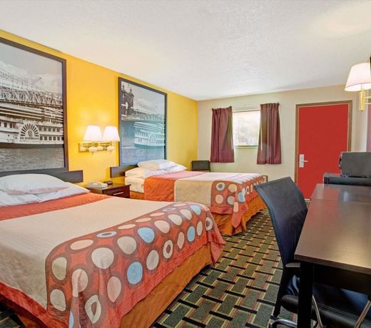 Super 8 by Wyndham Cincinnati OH