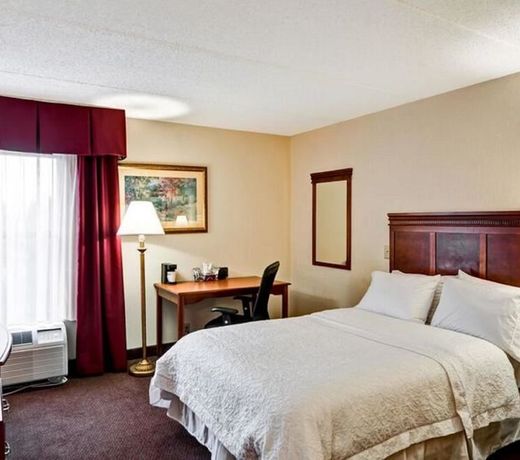 Hampton Inn Albany-Wolf Road