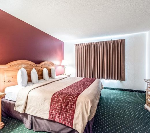 Red Roof Inn & Suites Knoxville East