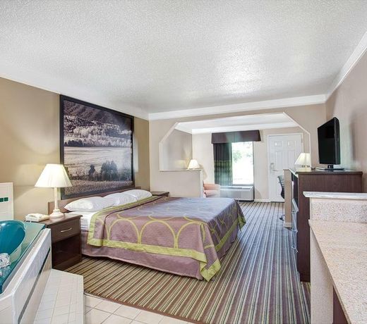 Super 8 by Wyndham Knoxville East