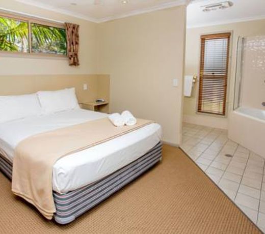 Lakeside Forster Holiday Park and Village