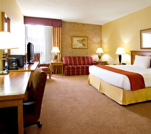 Holiday Inn Express - San Antonio Airport, an IHG Hotel