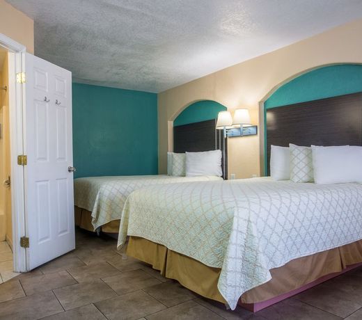 Pinn Road Inn and Suites Lackland AFB and Seaworld
