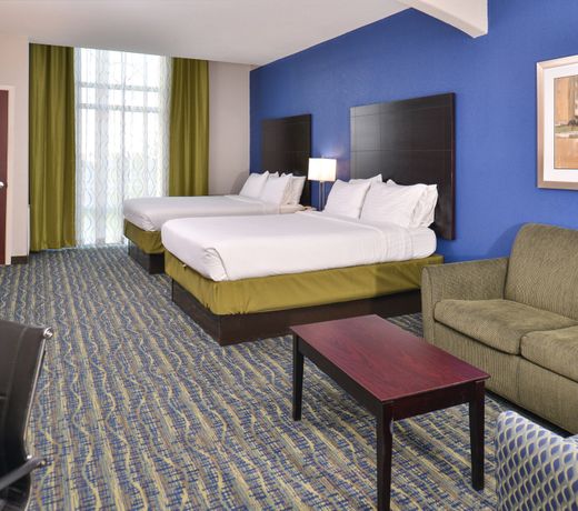 Holiday Inn Express & Suites San Antonio South