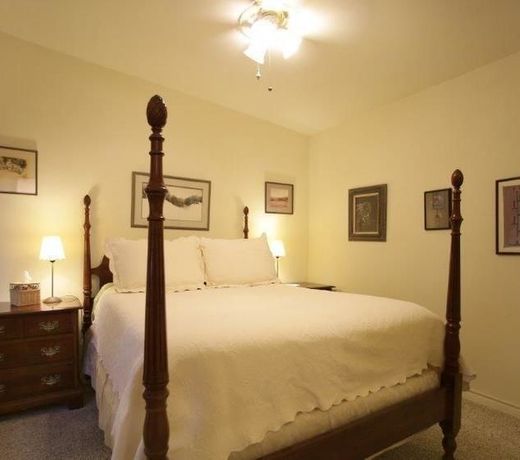 A Yellow Rose Bed and breakfast