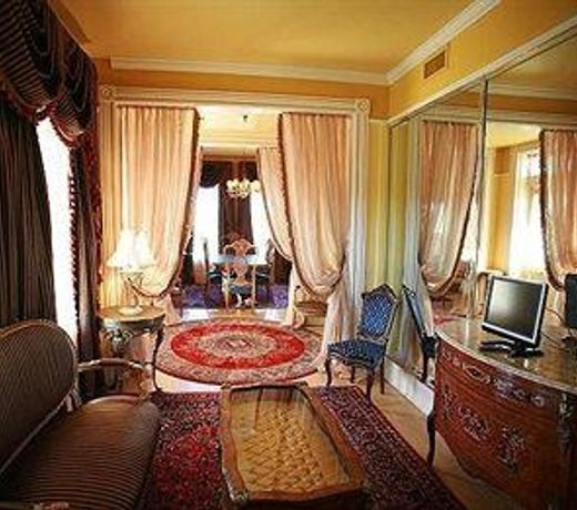 The Fairmount Hotel