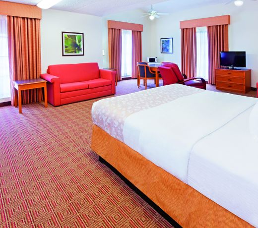 Super 8 by Wyndham San Antonio Near SeaWorld Ingram Park