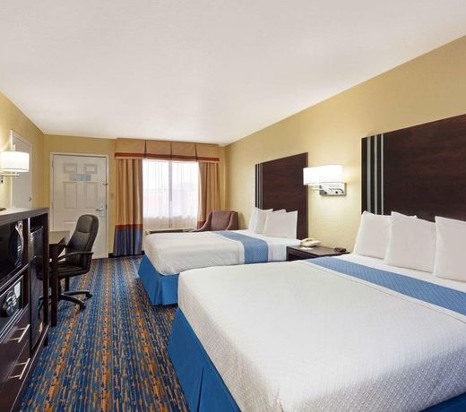 Days Inn by Wyndham San Antonio Northwest/Seaworld