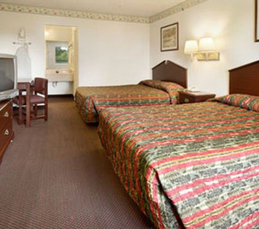 Super 8 by Wyndham San Antonio/Riverwalk Area