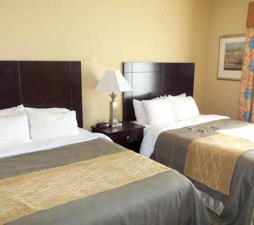 Comfort Inn & Suites Near the AT&T Center