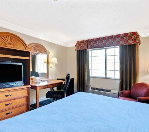Days Inn by Wyndham San Antonio Airport