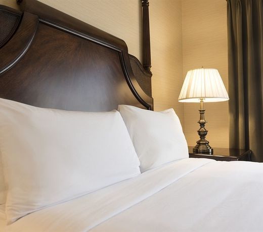 Azure Hotel&Suites Ontario Trademark Collection by Wyndham