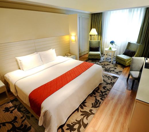 Windsor Plaza Hotel