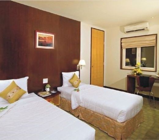 METROPOLE HOTEL (SENIOR DELUXE ROOM)