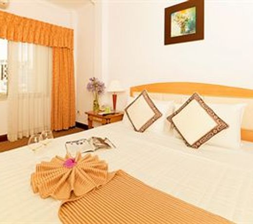 Liberty Hotel Saigon Parkview