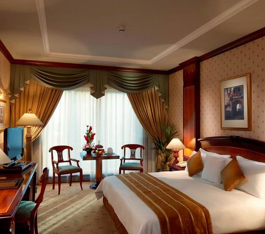 Carlton Palace Hotel