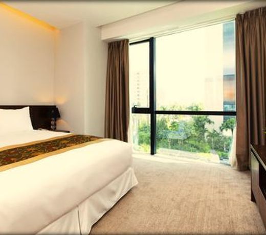 Crowne Plaza West Hanoi Residences