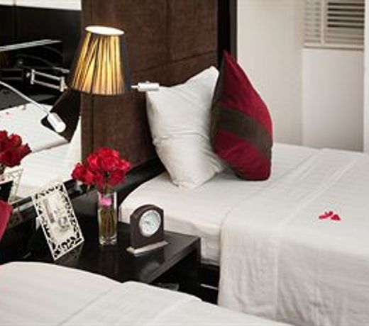 Silk Central Hotel & Travel