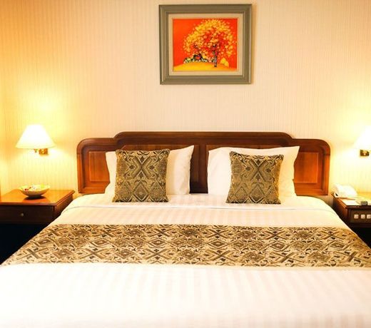 Zephyr Suites Boutique Hotel