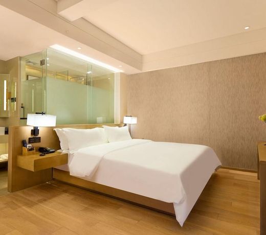 V8 Ziyuangang Hotel