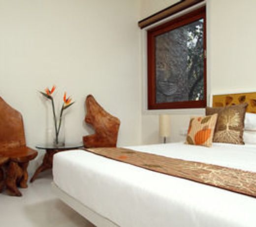 Le Sutra Hotel