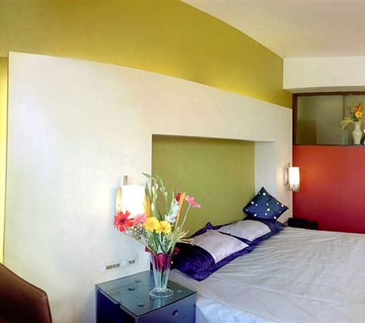 Hotel Golden Swan