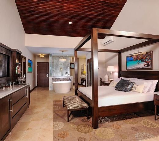 Sandals Royal Caribbean All Inclusive Resort & Private Island - Couples Only