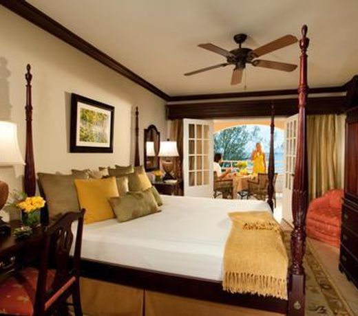 Sandals Carlyle -Luxury All Inclusive