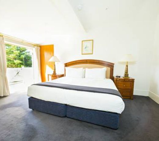 Seahorse Inn Hotel & Villas