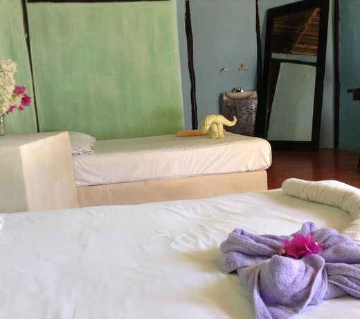 PARAYSO BEACH HOTEL