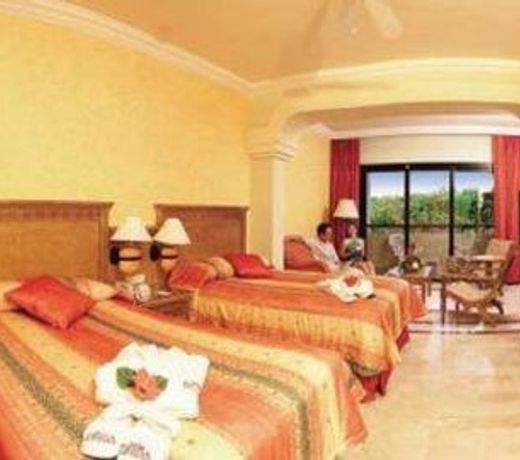 Grand Palladium Riviera Resort & Spa