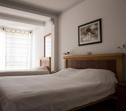 Apartments and Rooms Levantin Inn