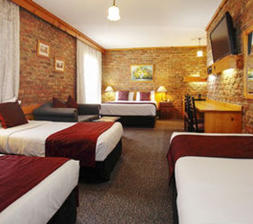The Settlement Historic Hotel