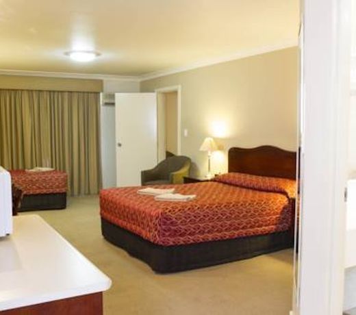 Endeavour Court Motor Inn