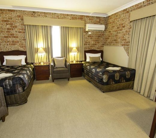 Endeavour Court Motor Inn
