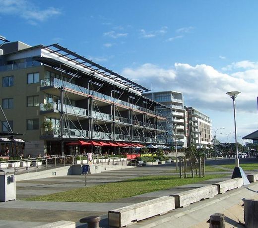 Honeysuckle Executive Apartments