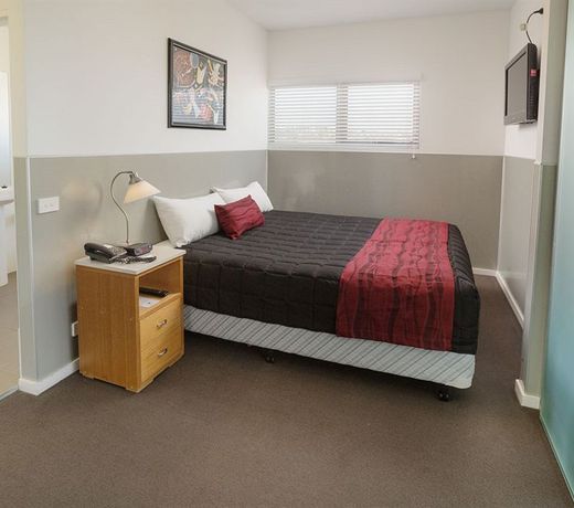 Honeysuckle Executive Apartments