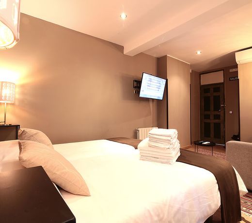 AbraCadabra Suites