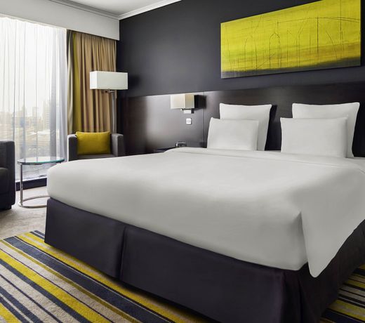 Pullman Dubai Creek City Centre