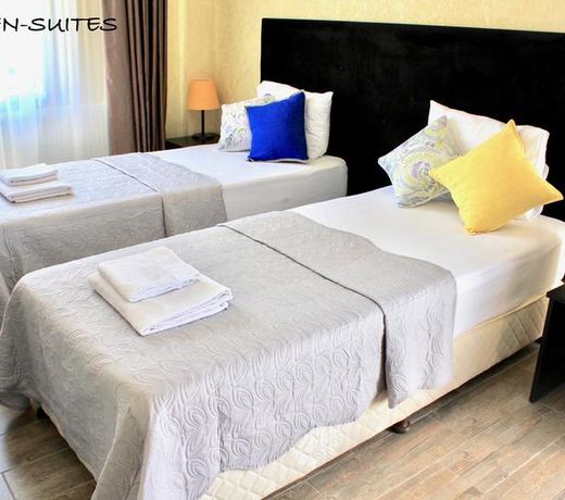 Red Fox Guesthouse