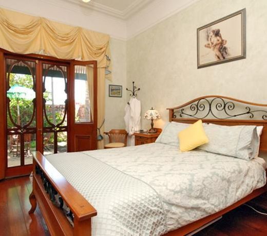Above Bored Bed and Breakfast