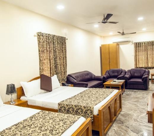 Hotel Rathnavel Towers