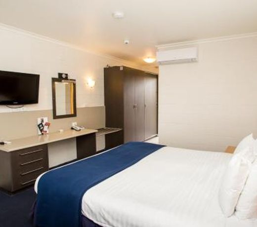 Edgewater Hotel