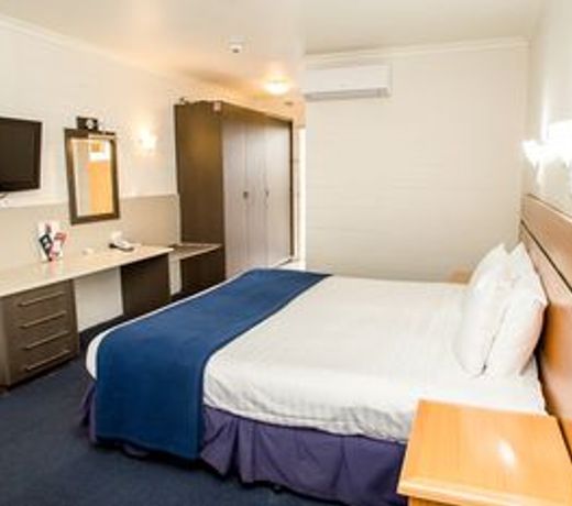 Edgewater Hotel