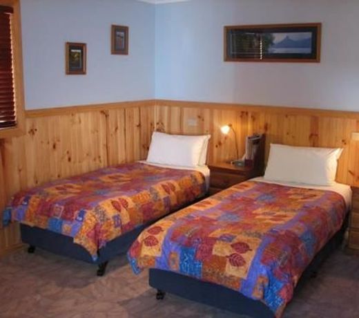 Derwent Bridge Chalets & Studios